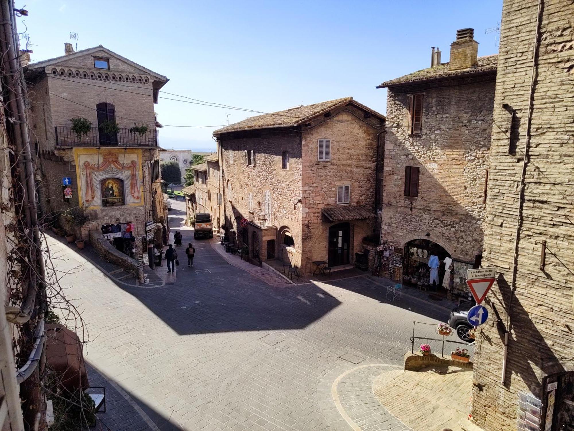 All'Ombra Di San Francesco - Myassisisuite, I Dettagli Che Fanno La Differenza - Centralissimo - A 110 Mt Dalla Basilica อัสซิซี ภายนอก รูปภาพ