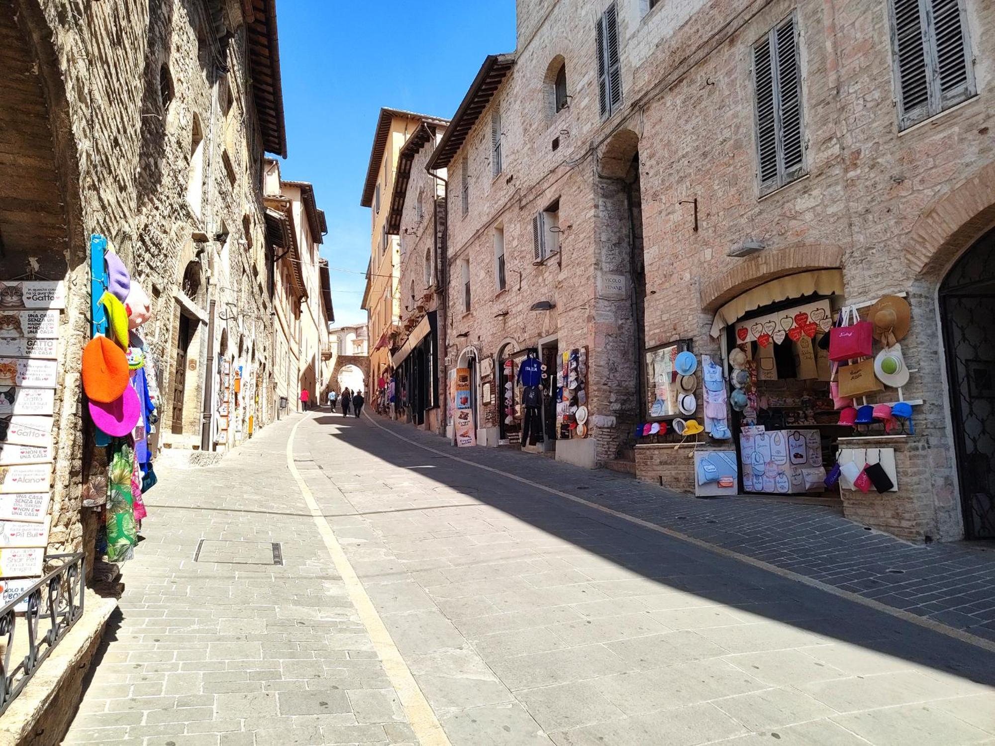 All'Ombra Di San Francesco - Myassisisuite, I Dettagli Che Fanno La Differenza - Centralissimo - A 110 Mt Dalla Basilica อัสซิซี ภายนอก รูปภาพ